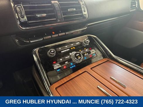 Used 2019 Lincoln Navigator Reserve w/ Cargo Package AWD/4WD image 15