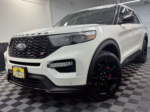Used 2021 Ford Explorer ST w/ ST Street Pack image 3
