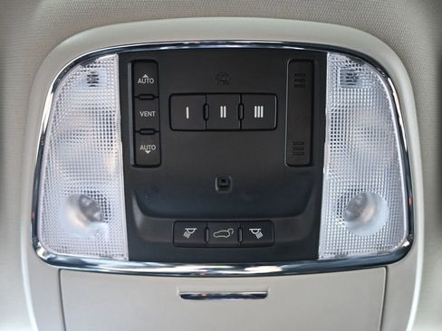 Used 2015 Dodge Durango Citadel w/ Technology Group AWD/4WD image 35