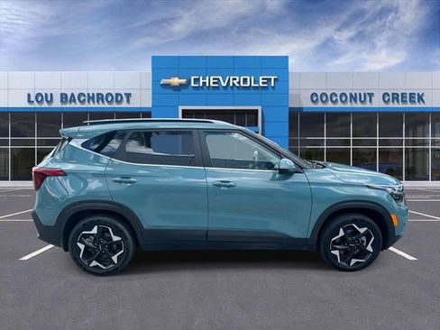 Used 2024 Kia Seltos EX AWD/4WD image 9