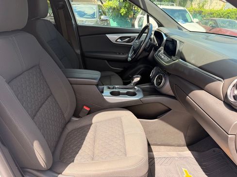 Used 2020 Chevrolet Blazer LT FWD image 15