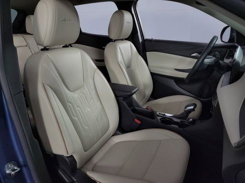 Used 2024 Buick Encore GX Avenir w/ Avenir Convenience Package image 14