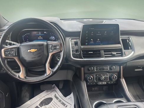 Used 2023 Chevrolet Suburban High Country RWD image 9