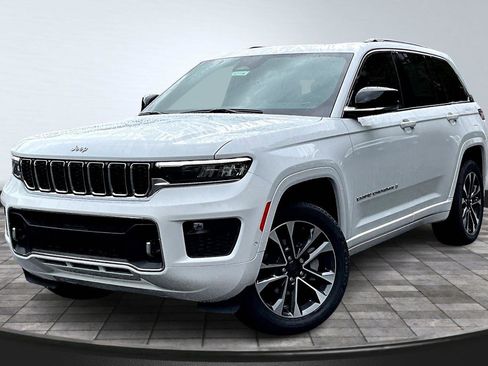 New 2025 Jeep Grand Cherokee Overland w/ Trailer Tow Package image 2