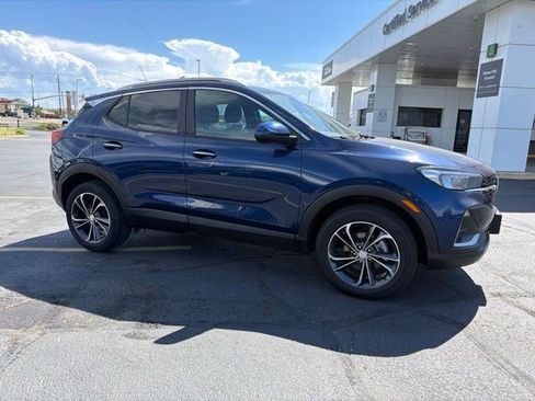 Used 2022 Buick Encore GX Select w/ Safety Package II AWD/4WD image 3