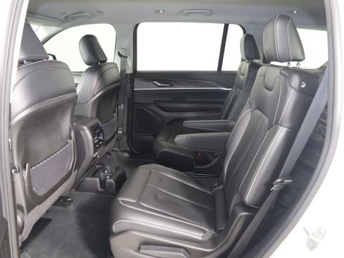 Used 2024 Jeep Grand Cherokee L Limited AWD/4WD image 50