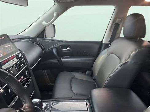 Used 2022 Nissan Armada SV image 17