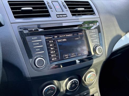 Used 2013 MAZDA MAZDA3 i Grand Touring image 22
