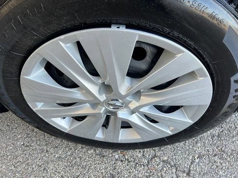 Certified 2023 Nissan Sentra S FWD image 39
