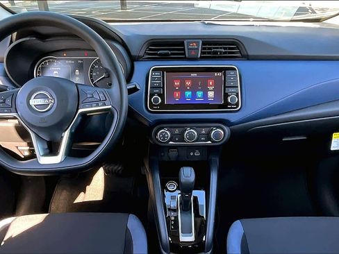 New 2025 Nissan Versa SV image 5