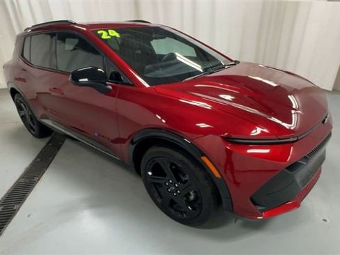 Used 2024 Chevrolet Equinox EV RS image 2