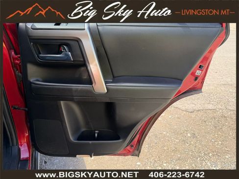 Used 2020 Toyota 4Runner SR5 Premium w/ Moonroof Package AWD/4WD image 20