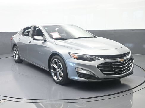 Used 2024 Chevrolet Malibu LT FWD image 9