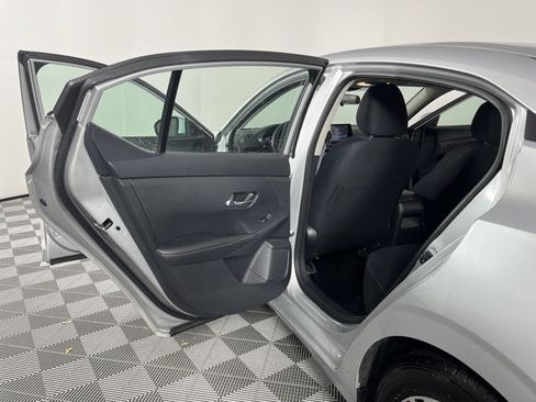 Used 2023 Nissan Sentra SV FWD image 35