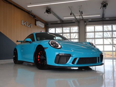 Used 2018 Porsche 911 GT3 image 3