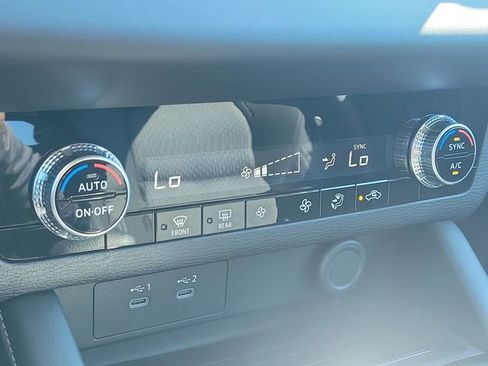 New 2026 Mitsubishi Outlander ES image 30