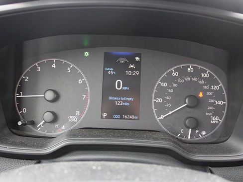 Used 2023 Toyota Corolla LE image 9