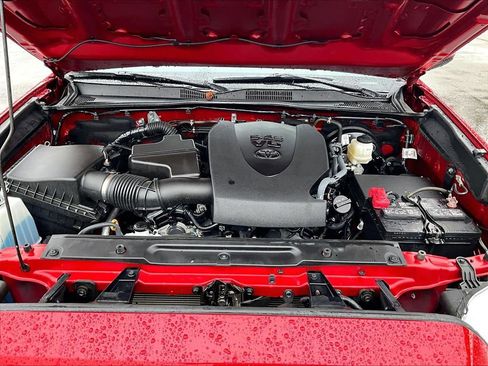 Used 2023 Toyota Tacoma SR5 AWD/4WD image 29