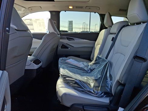 New 2026 INFINITI QX60 Luxe w/ Cargo Package image 8