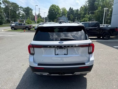 Used 2026 Ford Explorer Active w/ Active Comfort Package AWD/4WD image 7