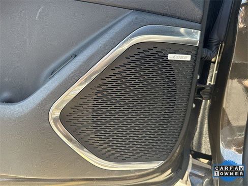 Used 2024 Chevrolet Traverse RS image 26