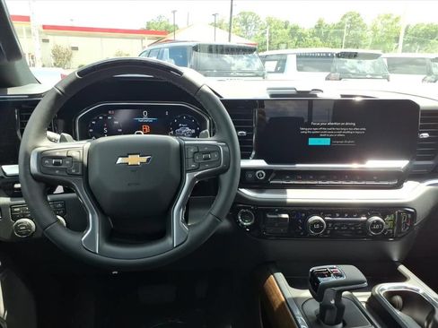 New 2026 Chevrolet Silverado 1500 High Country AWD/4WD image 13