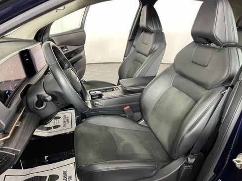 Used 2023 Nissan Ariya FWD image 19