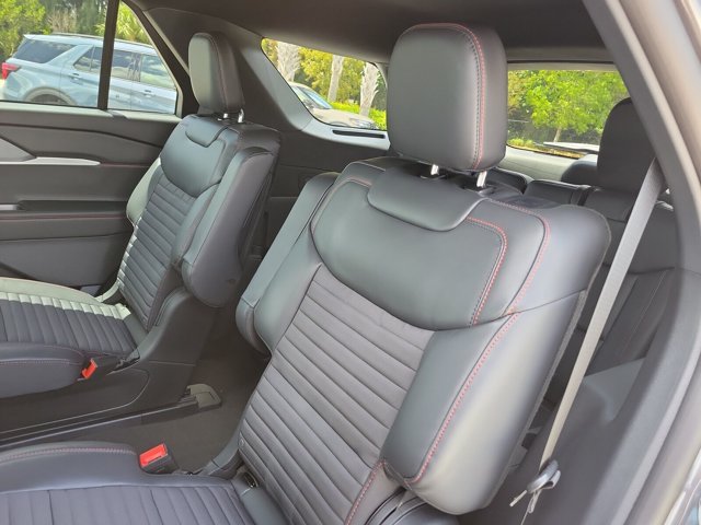 New 2026 Ford Explorer ST-Line w/ ST-Line Street Pack RWD image 14
