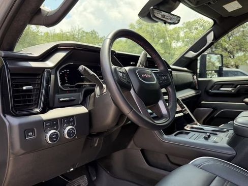 Used 2025 GMC Sierra 2500 AT4X w/ AT4X AEV Edition AWD/4WD image 10