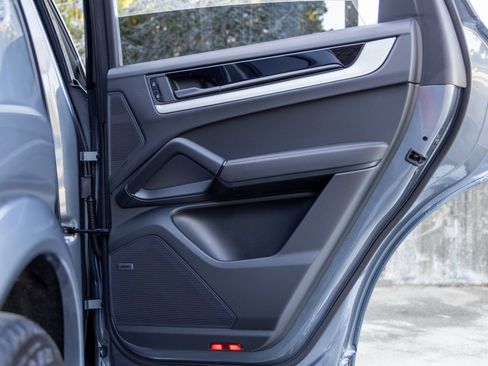 New 2026 Porsche Cayenne E-Hybrid image 49