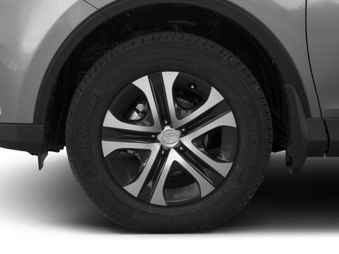 Used 2016 Toyota RAV4 LE AWD/4WD image 10