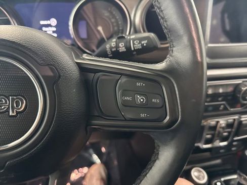 Used 2023 Jeep Wrangler Unlimited w/ Cold Weather Group AWD/4WD image 32