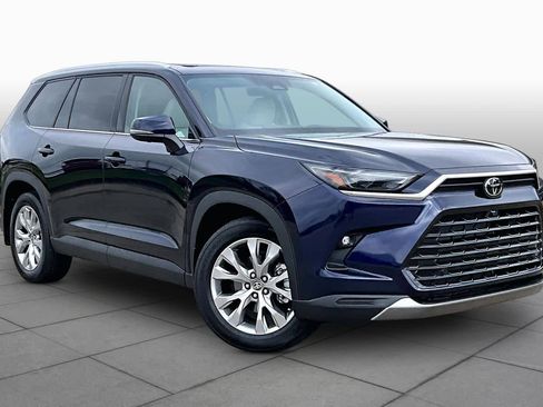 Used 2026 Toyota Grand Highlander Limited image 3
