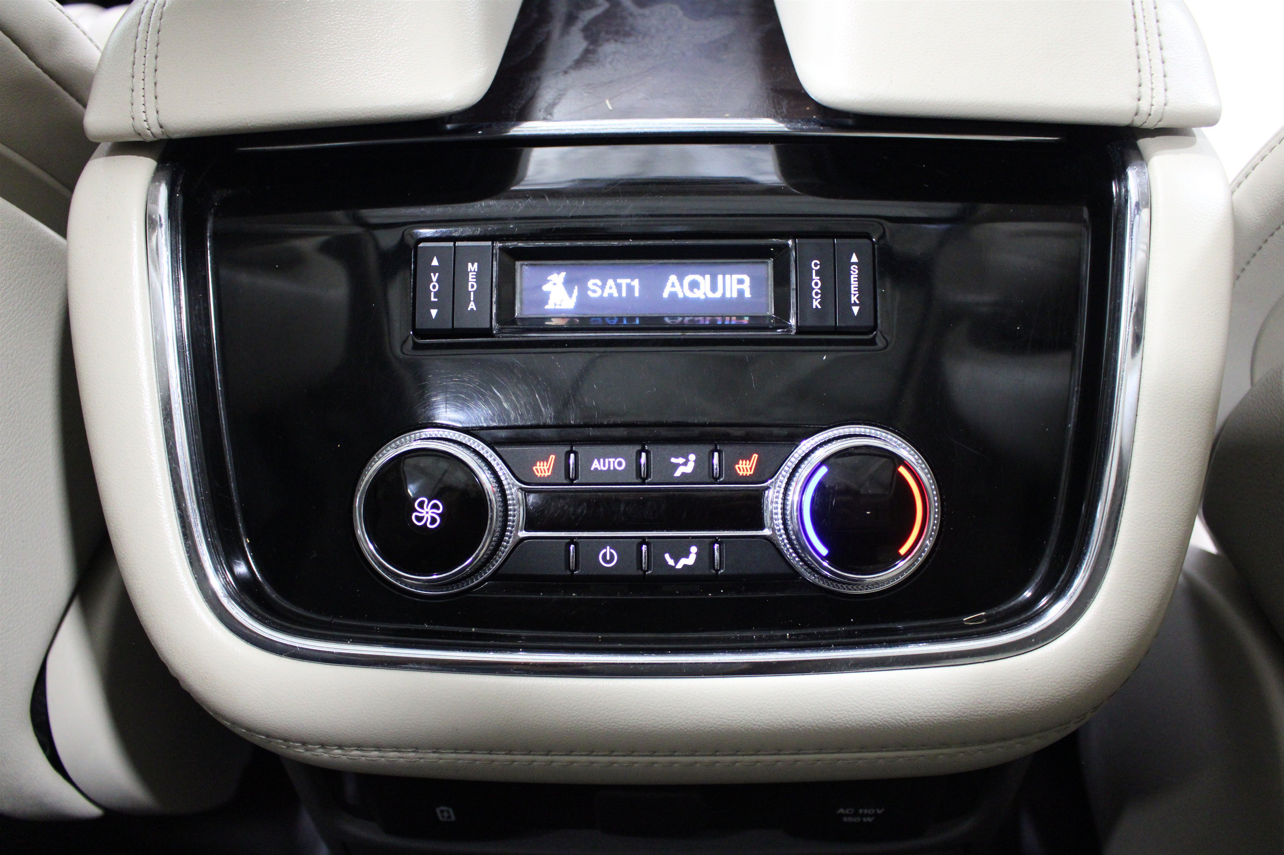Used 2021 Lincoln Navigator L Reserve AWD/4WD image 23