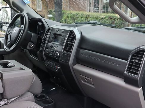 Used 2019 Ford F250 XLT image 41