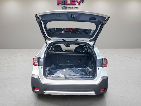 Certified 2025 Subaru Outback Limited image 15