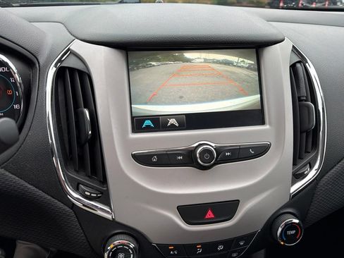 Used 2017 Chevrolet Cruze LS FWD image 3