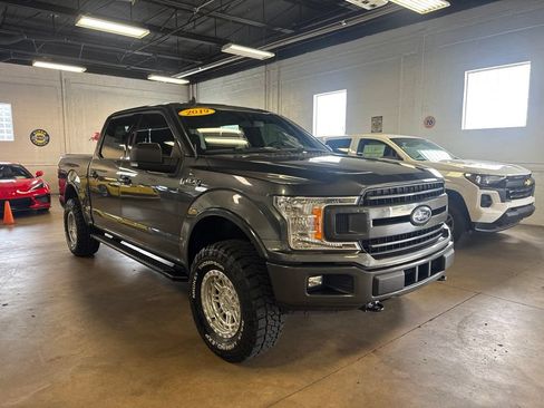 Used 2019 Ford F150 XLT w/ Equipment Group 302A Luxury AWD/4WD image 4