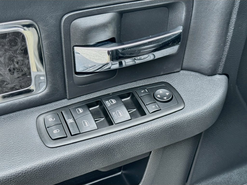Used 2012 RAM 1500 Limited RWD image 18