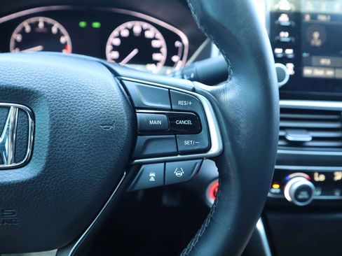 Used 2019 Honda Accord Sport image 16