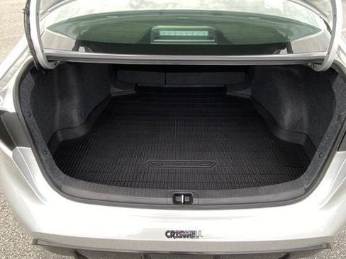 Used 2025 Toyota Corolla SE FWD image 9