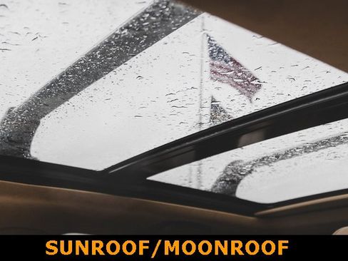 Used 2017 Cadillac XT5 Platinum w/ Driver Assist Package image 9