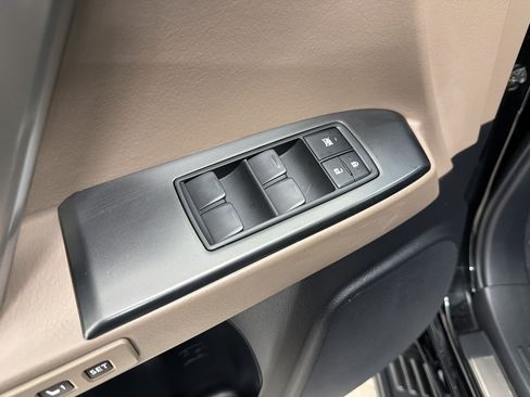 Certified 2023 Lexus GX 460 Premium w/ Accessory Package AWD/4WD image 13