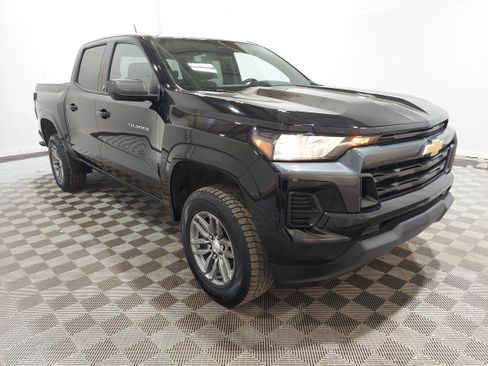 Used 2023 Chevrolet Colorado LT w/ Advanced Trailering Package AWD/4WD image 4