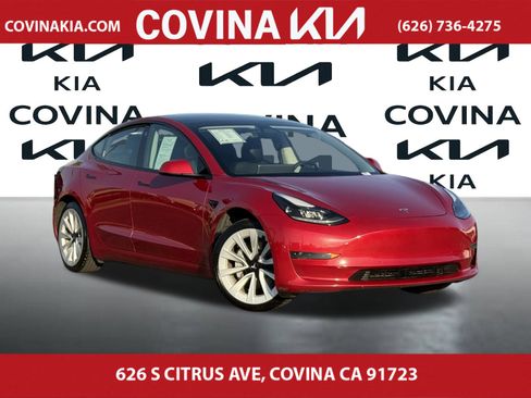 Used 2021 Tesla Model 3 Standard Range Plus image 1