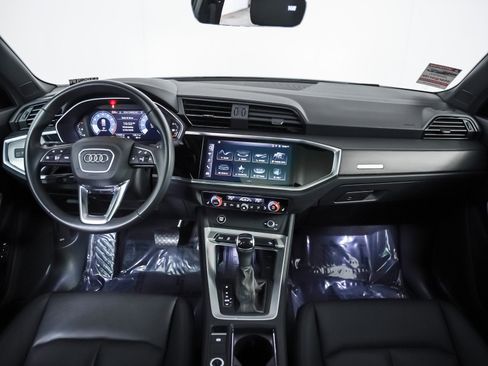 Certified 2024 Audi Q3 2.0T Premium image 6