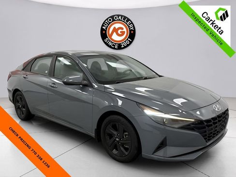 Used 2022 Hyundai Elantra SEL image 1