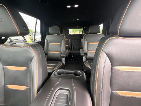 Used 2022 GMC Yukon AT4 w/ Technology Package AWD/4WD image 38