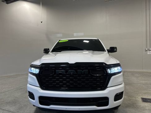 Used 2025 RAM 1500 Big Horn AWD/4WD image 3