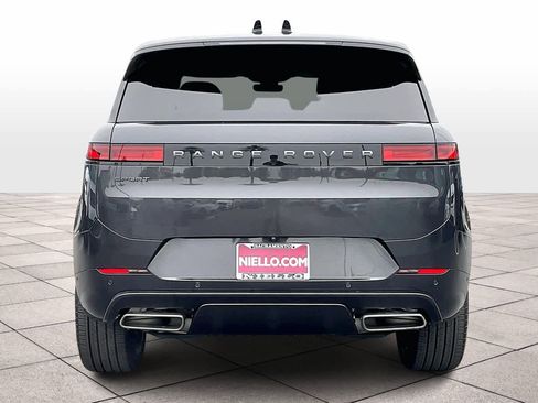 Used 2025 Land Rover Range Rover Sport Dynamic SE image 7